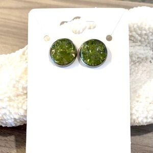 13. Peridot and beach sand stud earrings
